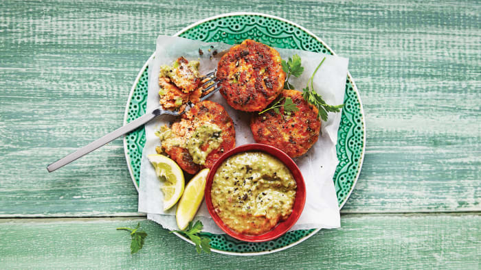 lemon-salmon-patties-with-sauce-verte_88-web
