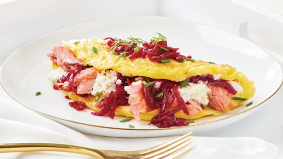 smoked-salmon-omelette-with-goat-cheese--beet-relish_78-web