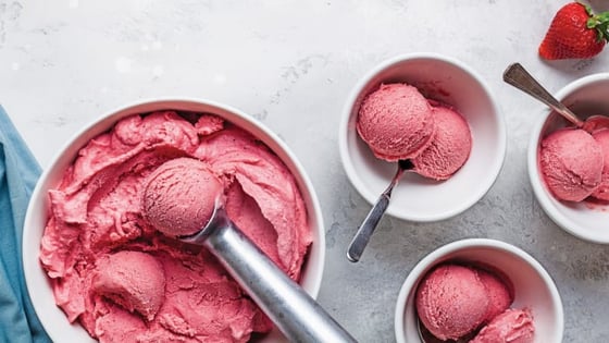 strawberry-coconut-ice-cream_87-web