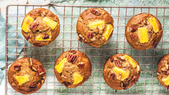 whole-wheat-hummingbird-muffins_91